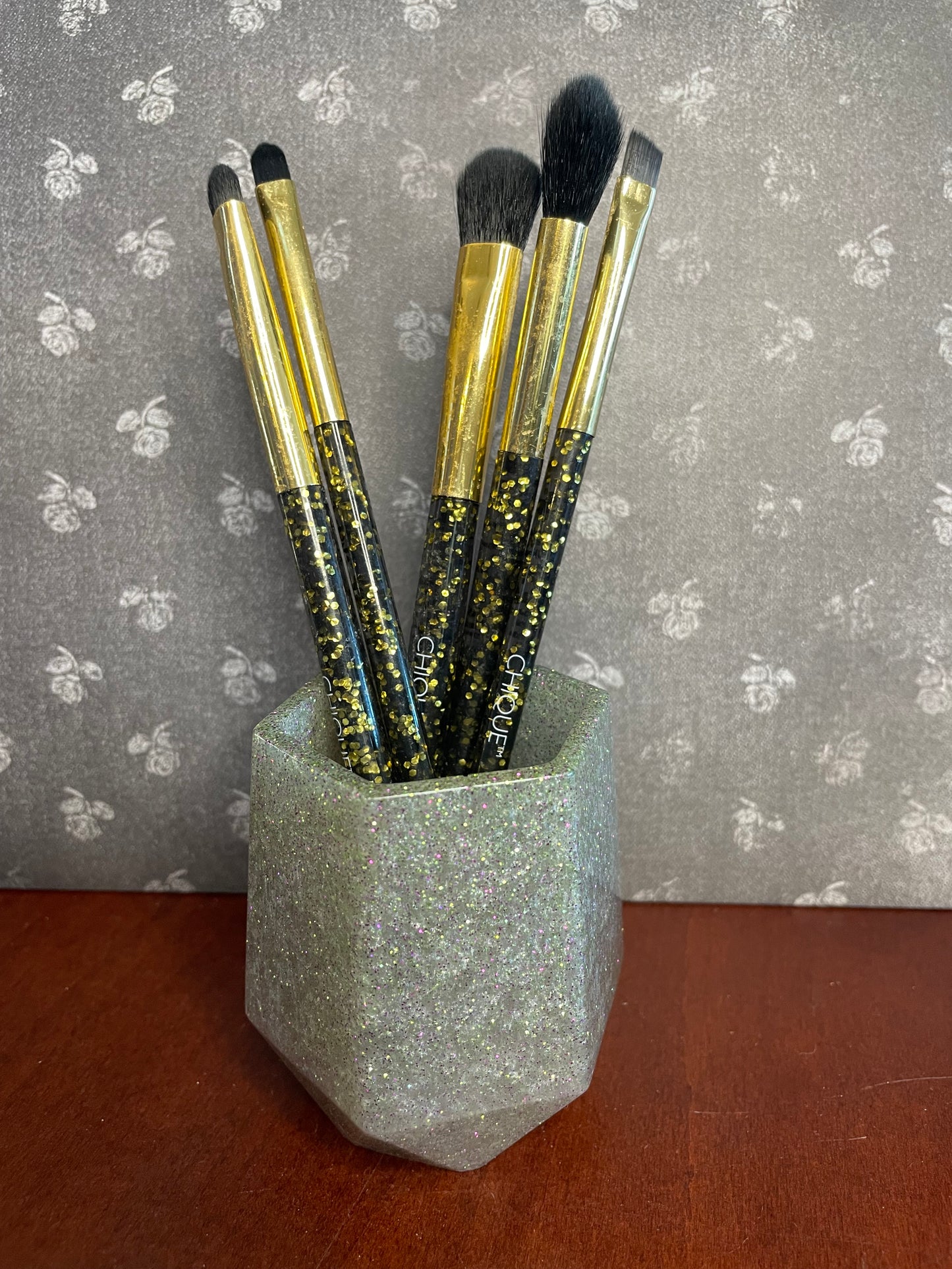 Make-up brush holder
